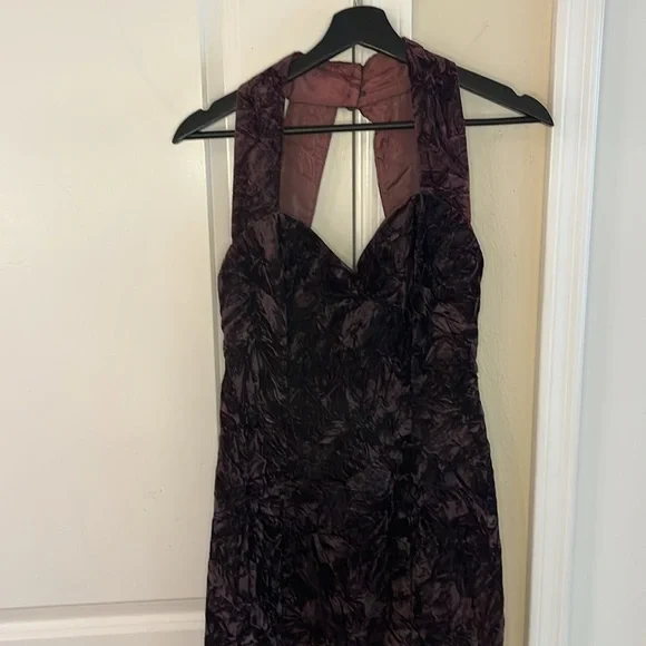 Vintage Crushed Velvet Burgundy Dress with Slit and buttons, Size: 6 - Picture 17 of 17